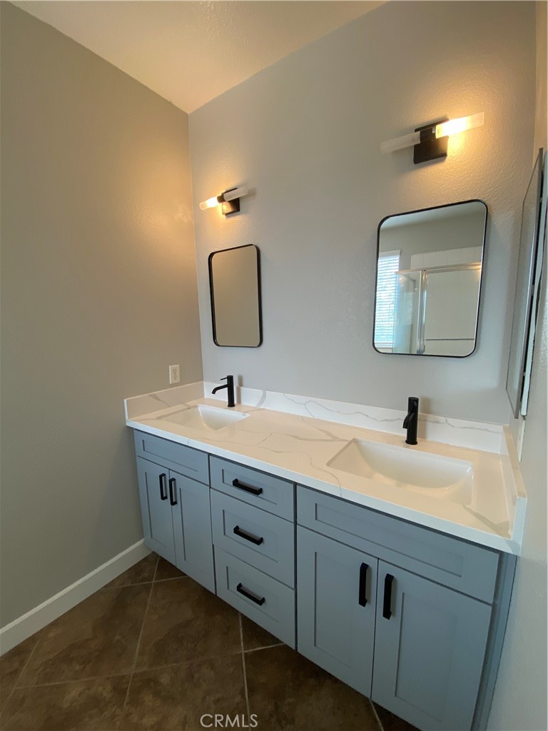 41026 Crimson Pillar Lane