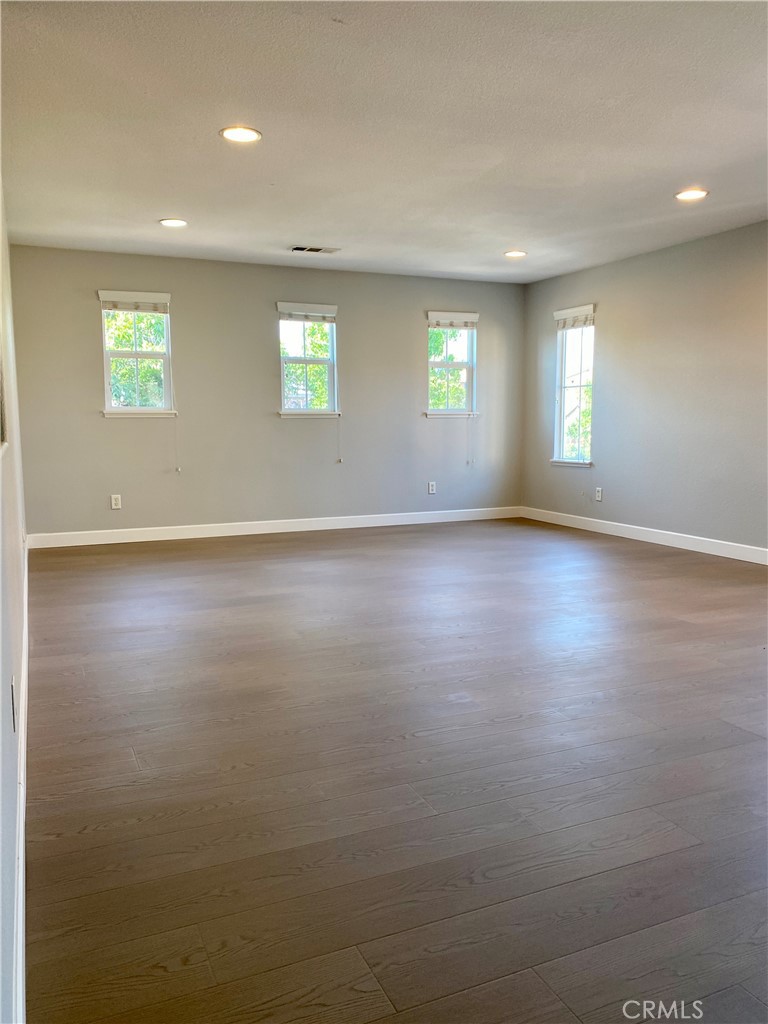 41026 Crimson Pillar Lane