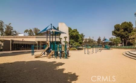 221 S Gale Drive 206