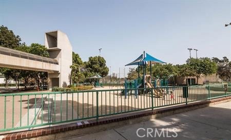 221 S Gale Drive 206