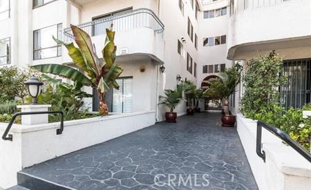 221 S Gale Drive 206