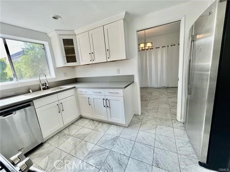 221 S Gale Drive 206