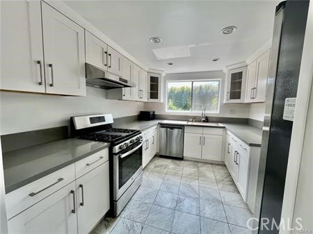 221 S Gale Drive 206