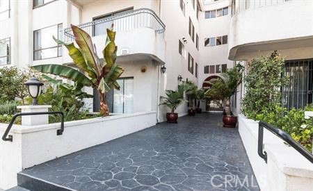 221 S Gale Drive 206