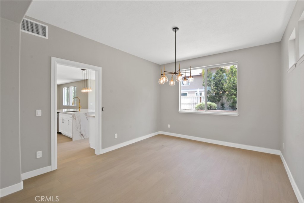 9406 Glenaire Court