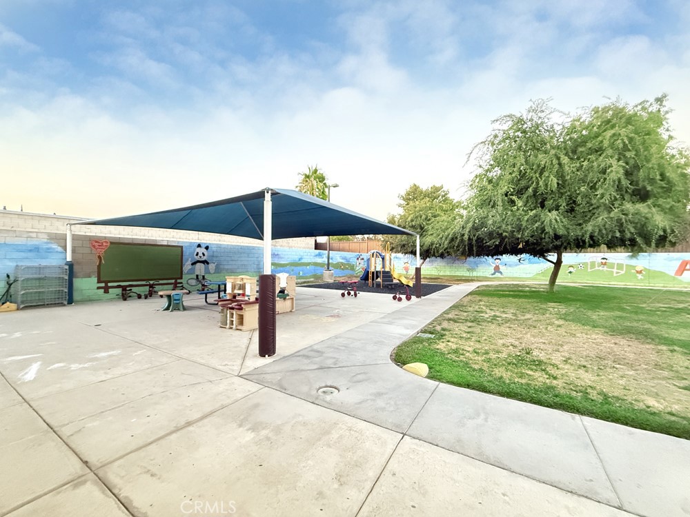 6048 Etiwanda Avenue