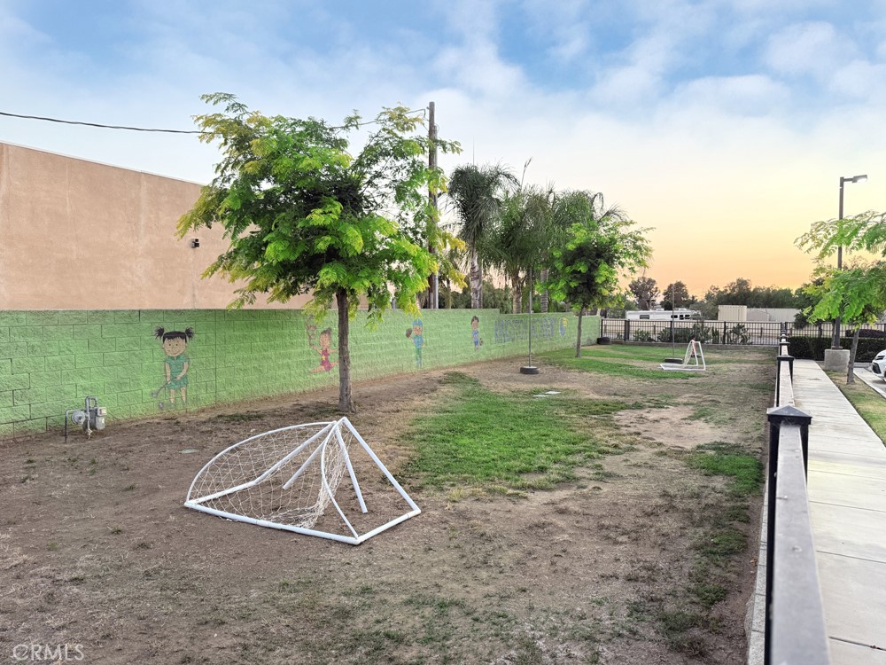 6048 Etiwanda Avenue