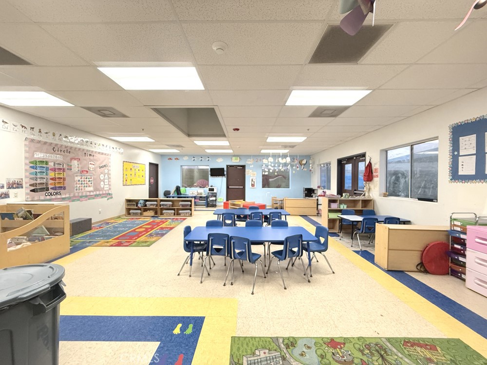 6048 Etiwanda Avenue