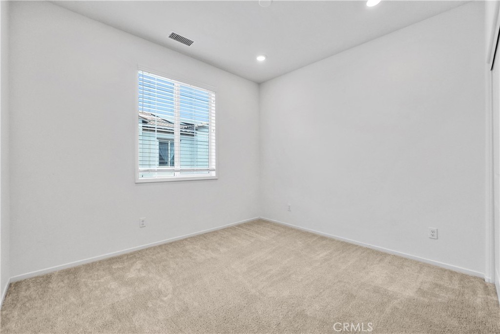 5584 Kate Way