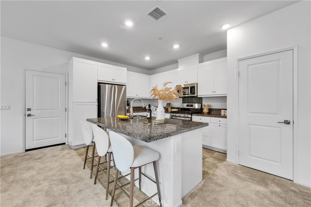 5584 Kate Way