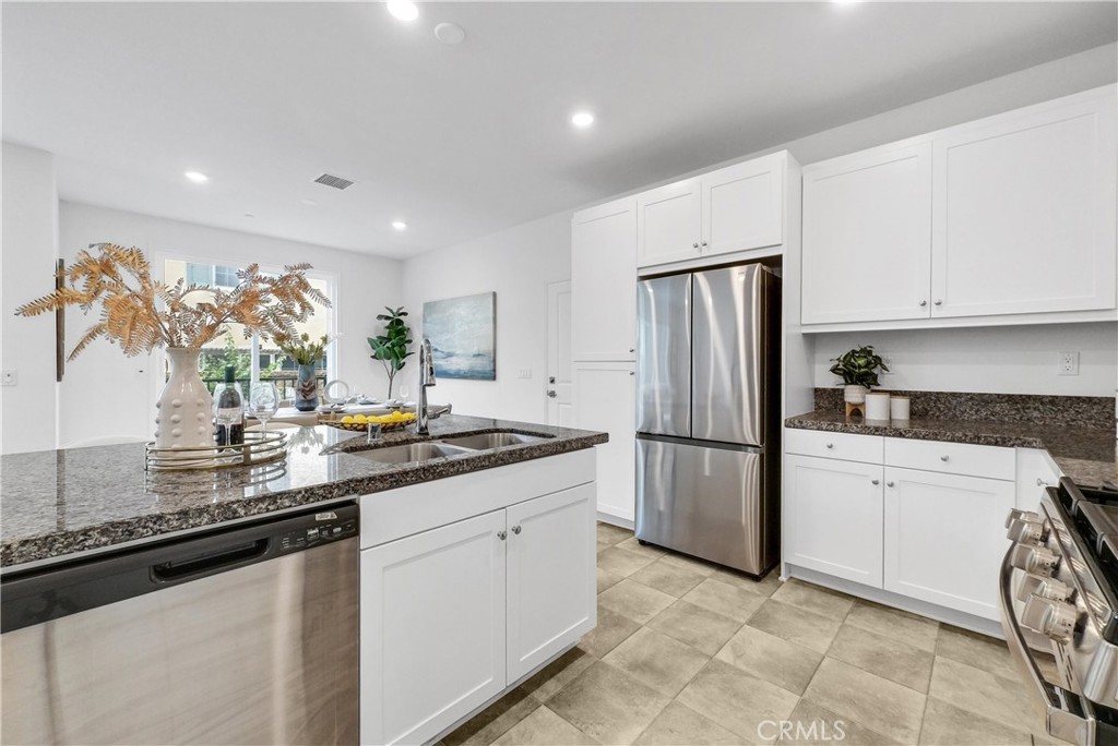 5584 Kate Way