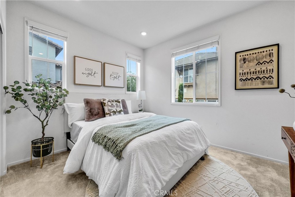 5584 Kate Way