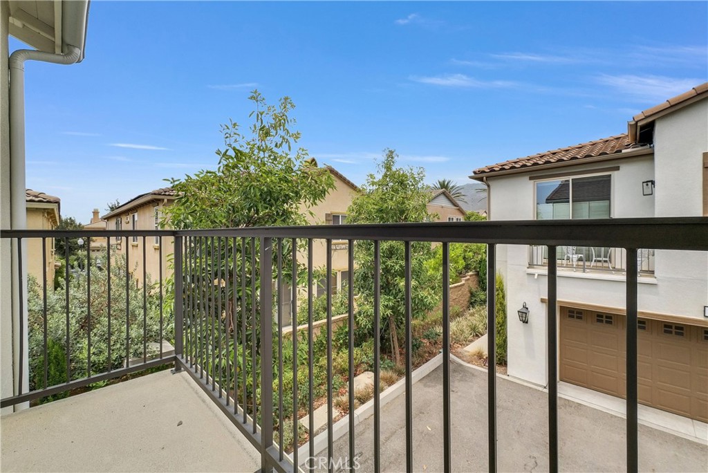5584 Kate Way