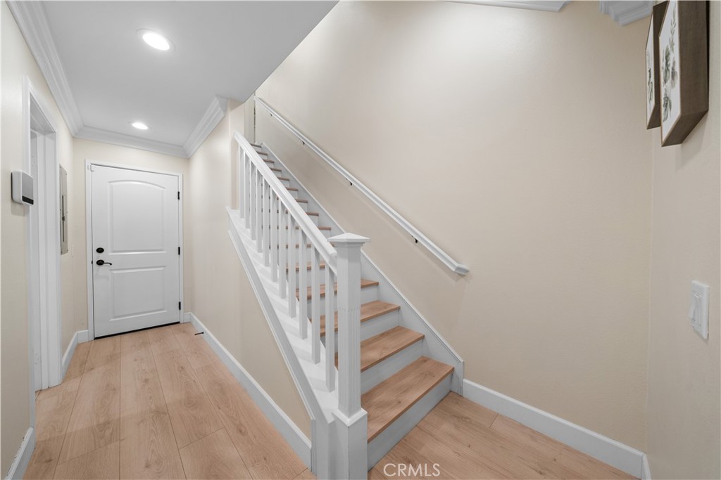 933 Terrace Lane W 7