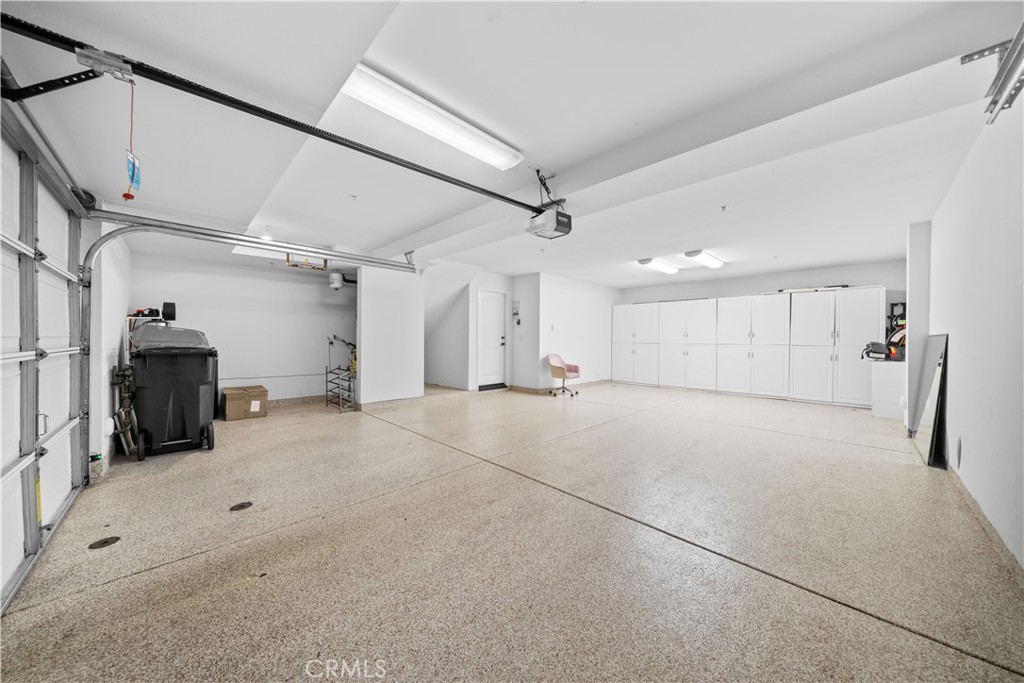 933 Terrace Lane W 7