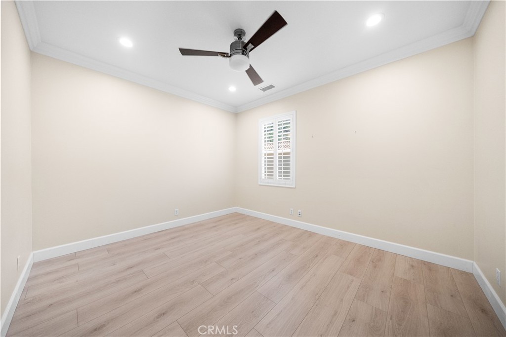933 Terrace Lane W 7