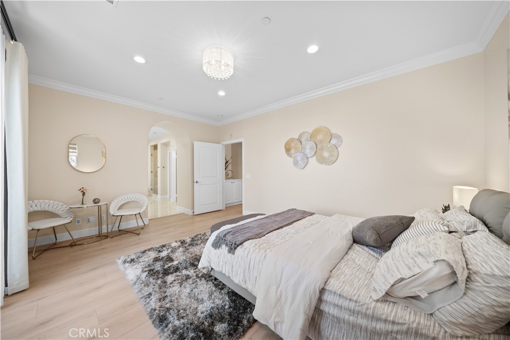 933 Terrace Lane W 7
