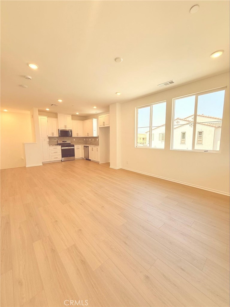 4101 155 S Wildflax Paseo