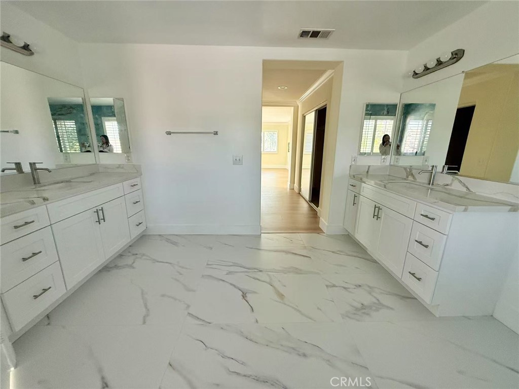13953 Ellis Park Trail