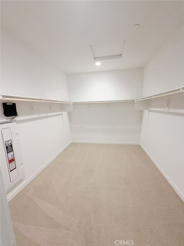 2932 E Copperhill Street