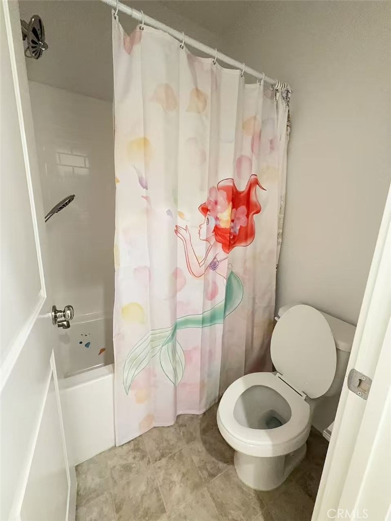 2932 E Copperhill Street