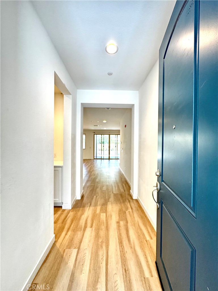 2932 E Copperhill Street