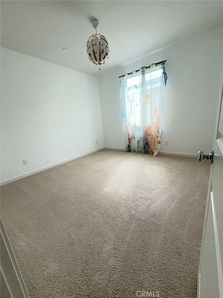 2932 E Copperhill Street