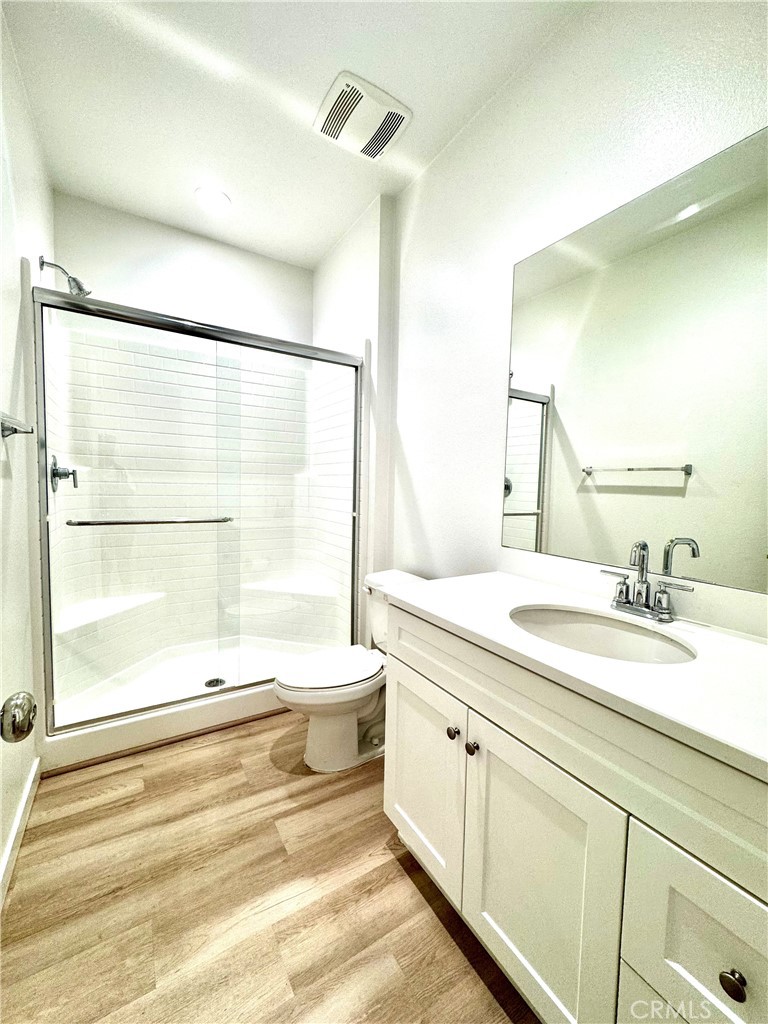 2932 E Copperhill Street