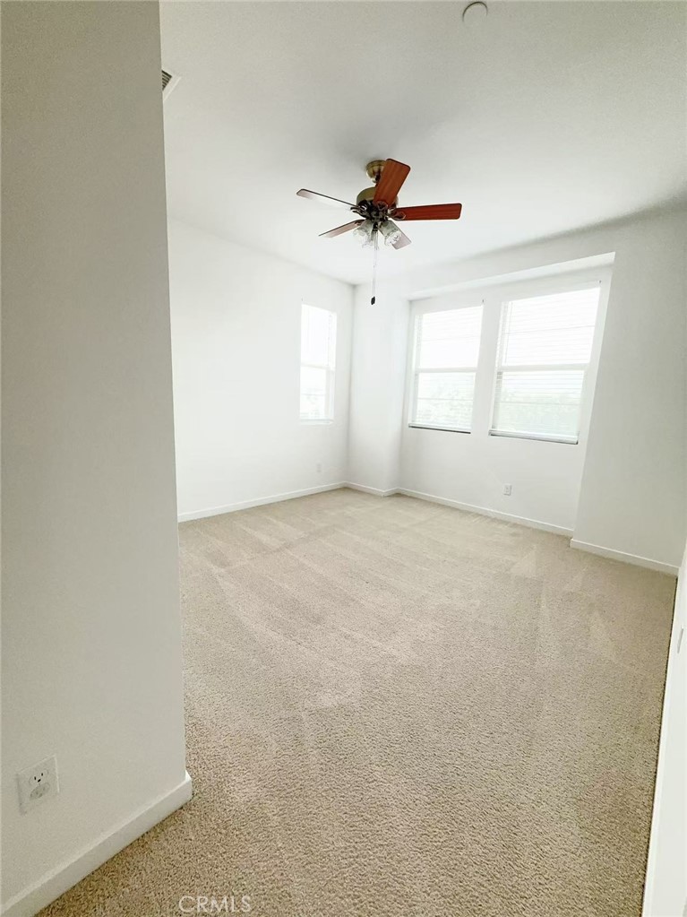 2932 E Copperhill Street