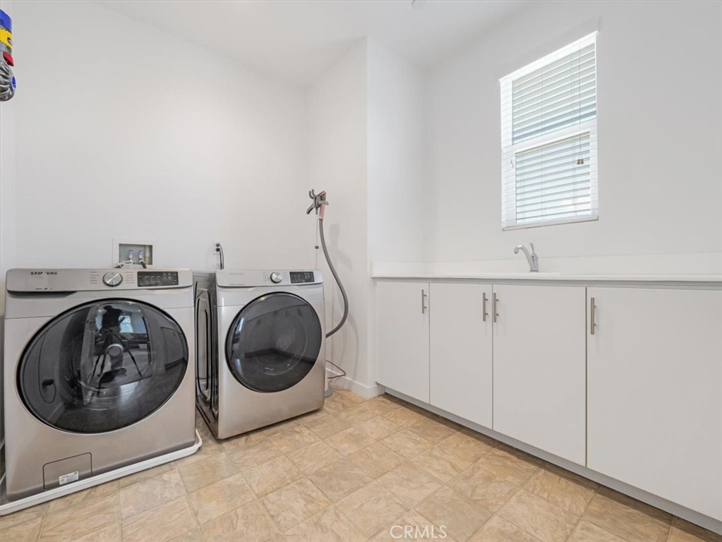 4858 S Avocado Trail