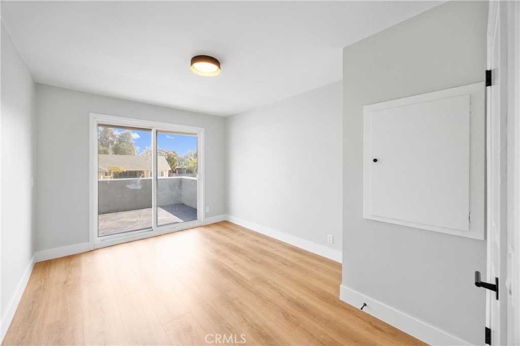 1501 E Maplegrove Street