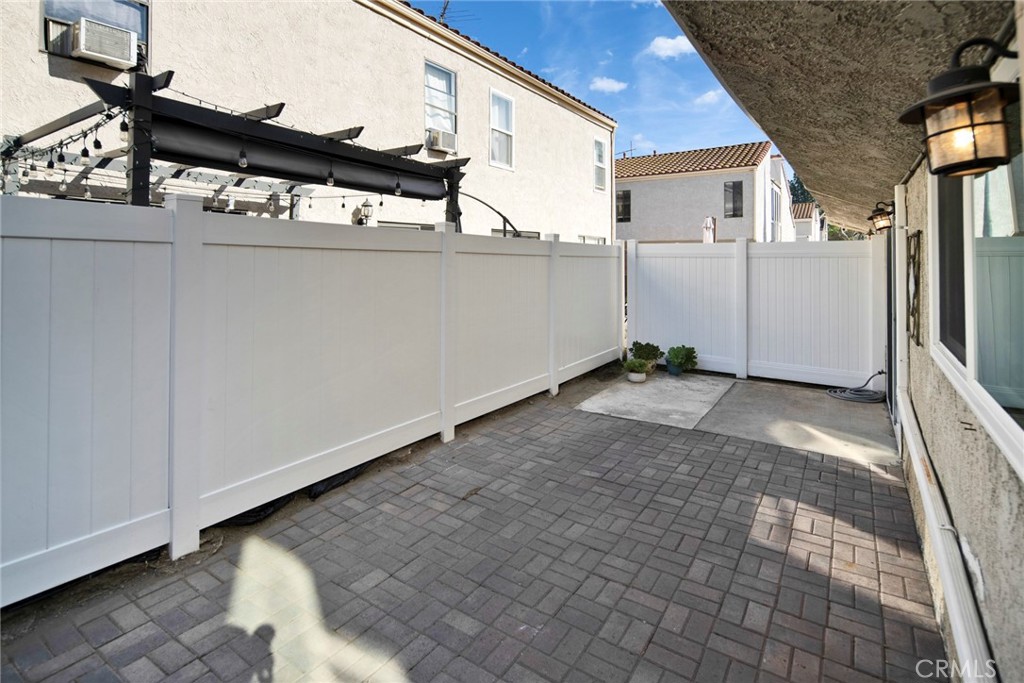 12951 Royal Palm Cir