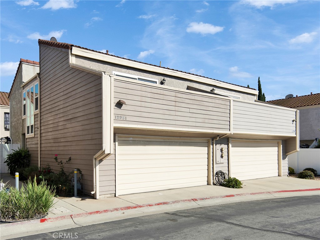 12951 Royal Palm Cir