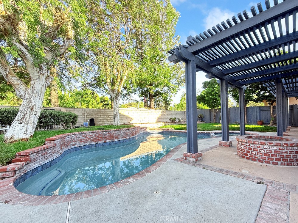 1409 Meadow Glen Road