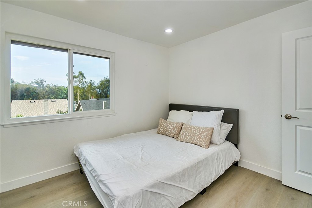 2028 E Lainie Street