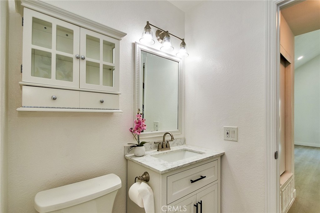 2028 E Lainie Street