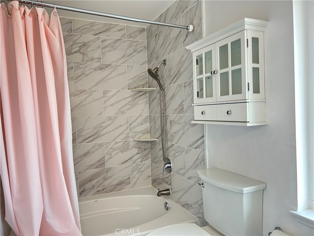 2028 E Lainie Street