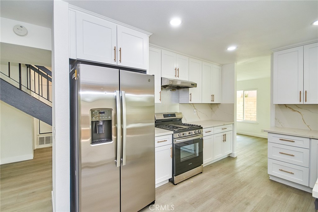 2028 E Lainie Street