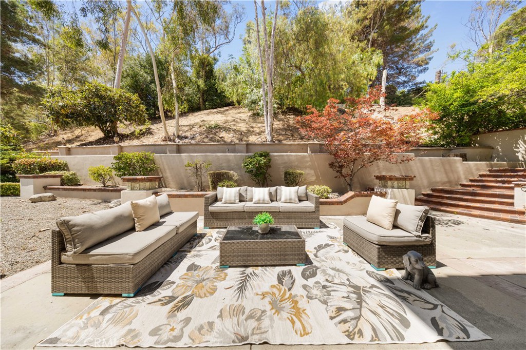 2767 Saleroso Drive