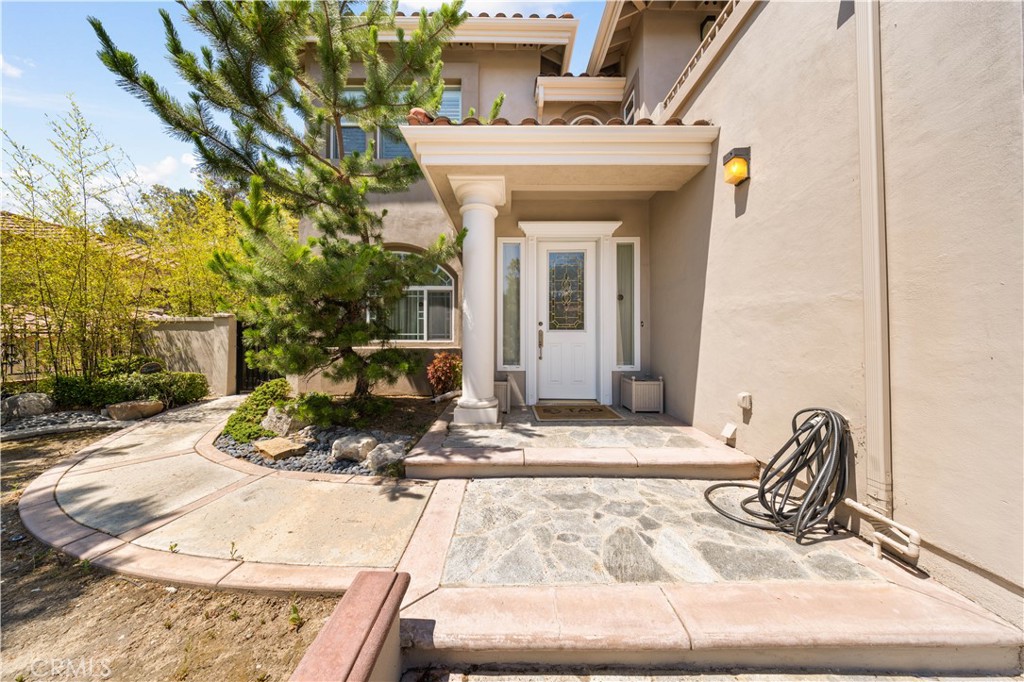 2767 Saleroso Drive