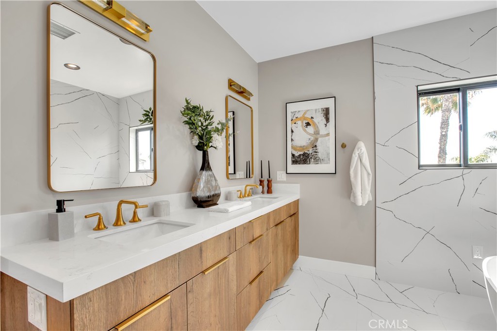 2380 Scenic Ridge Dr