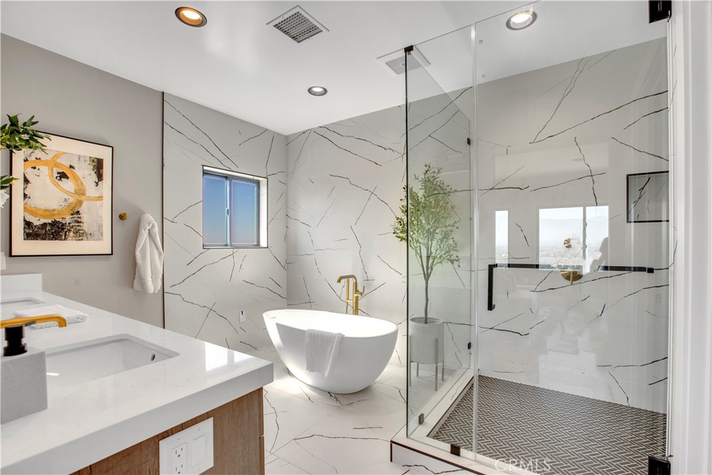 2380 Scenic Ridge Dr