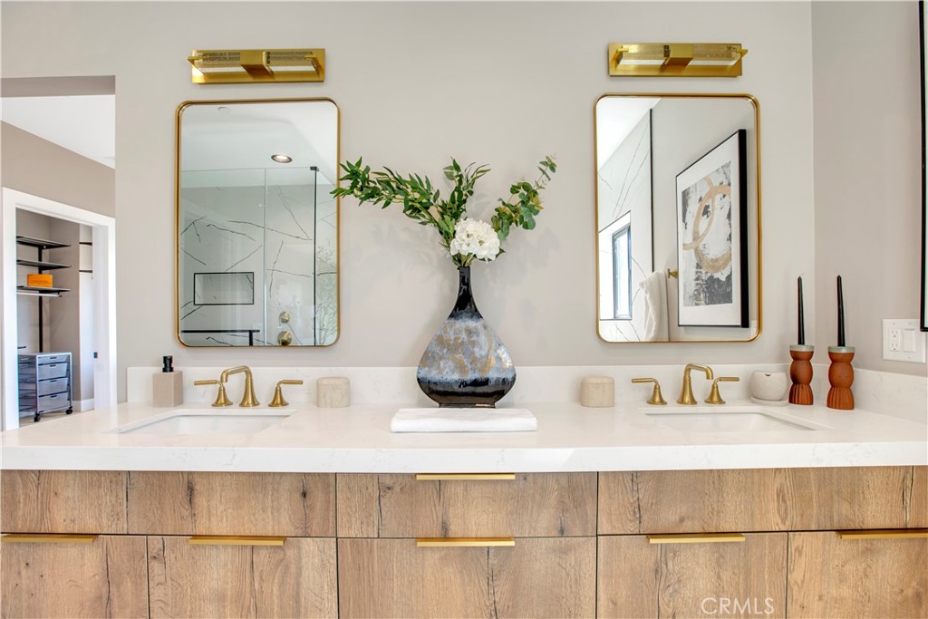 2380 Scenic Ridge Dr