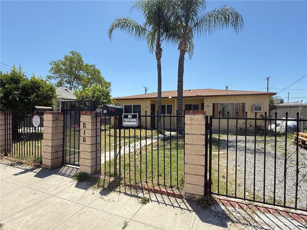 818 E C St