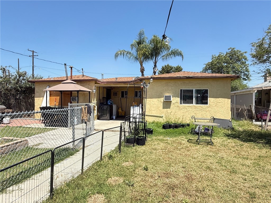 818 E C St