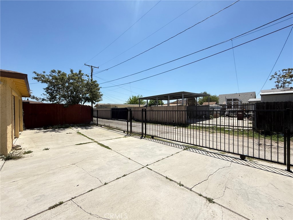 818 E C St