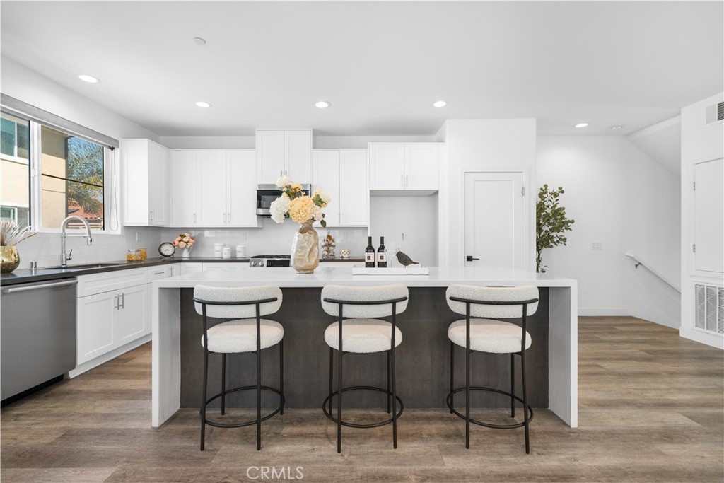 23238 Marigold Avenue