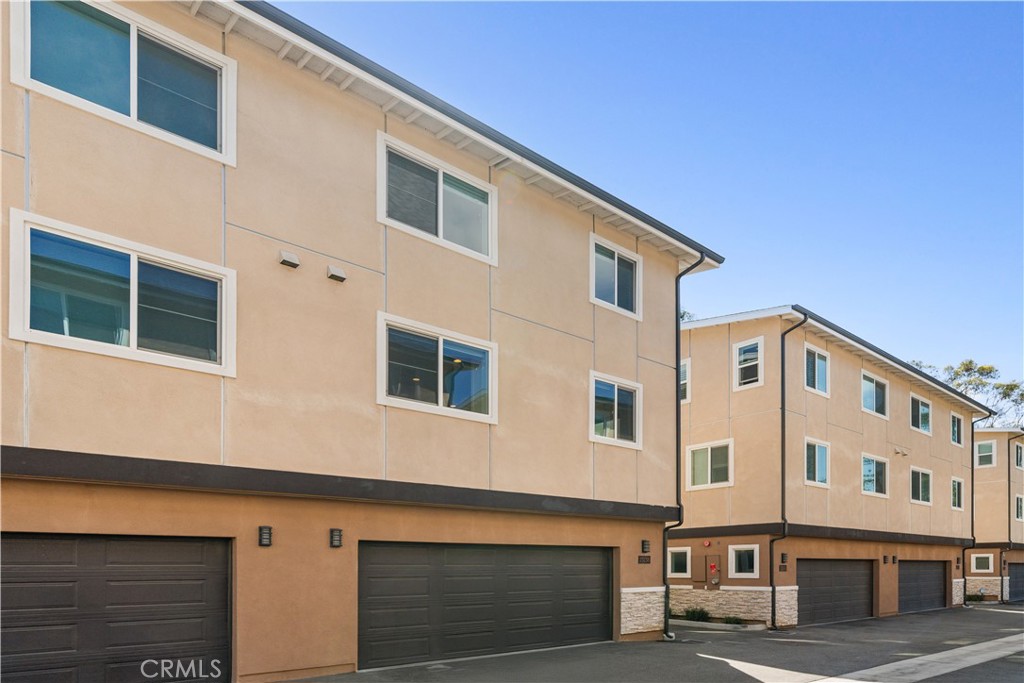 23238 Marigold Avenue