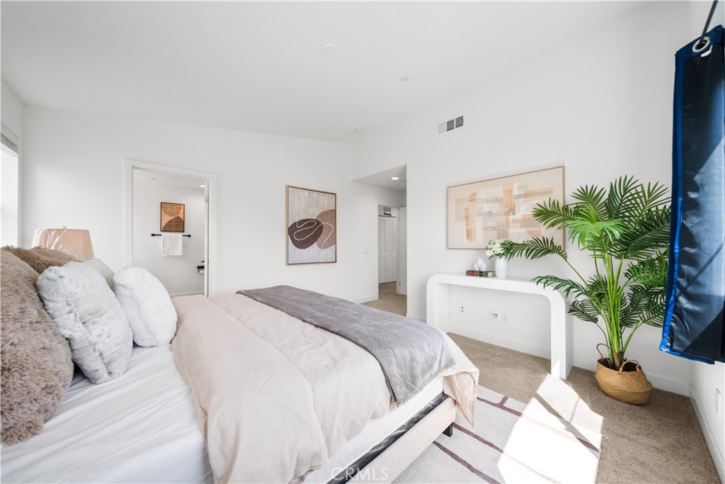 23238 Marigold Avenue