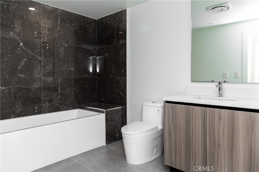 39 S Los Robles Avenue 3006